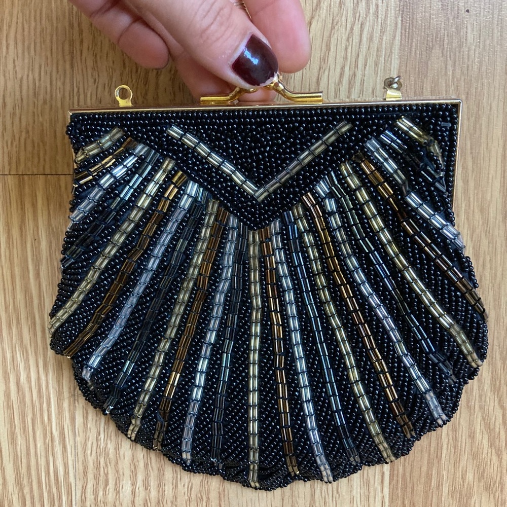 Vintage Beaded Shell Purse - image 4